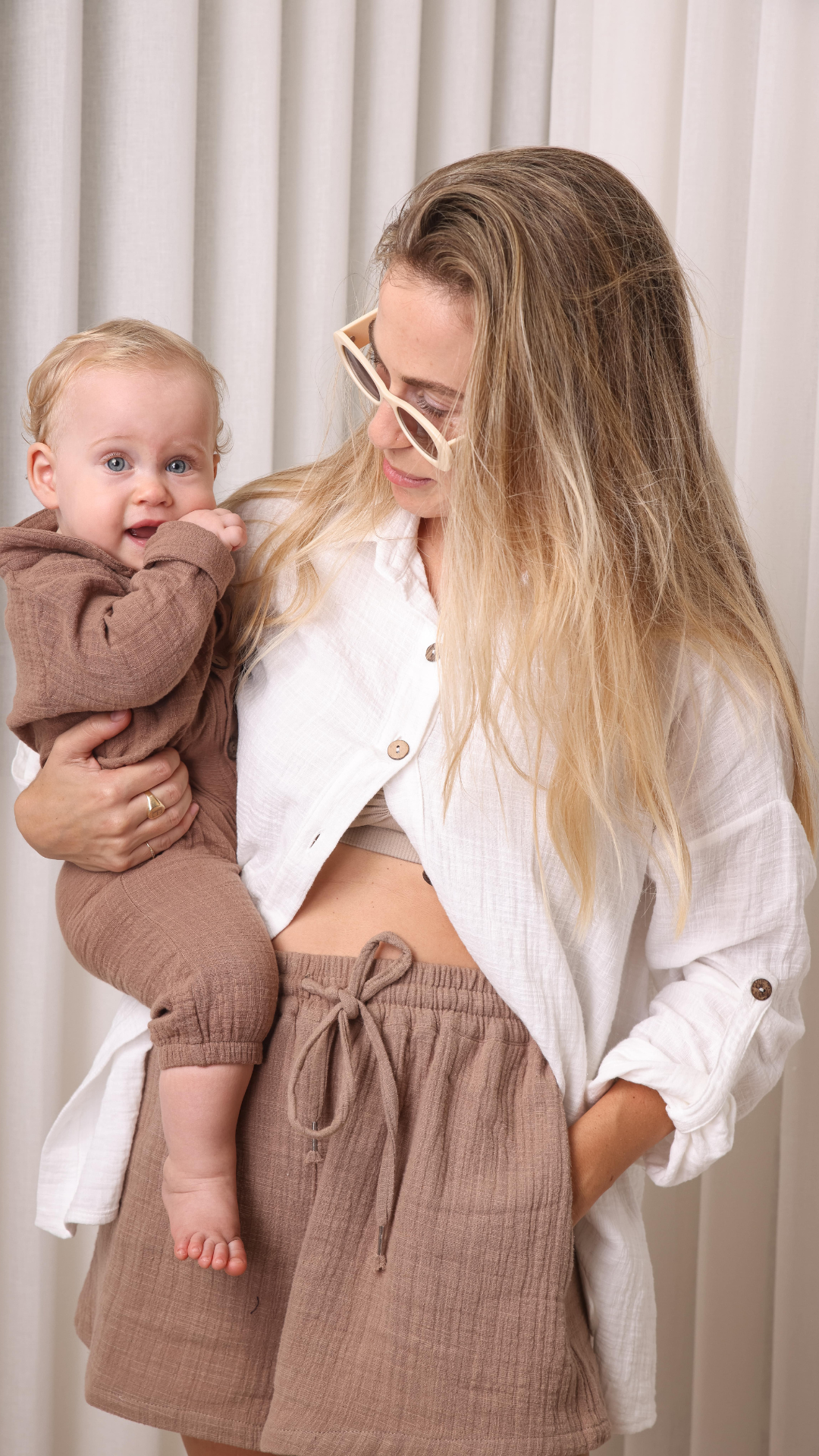 חליפת טטרה פשתן ״לואיז״ לתינוקות | חום | UNISEX