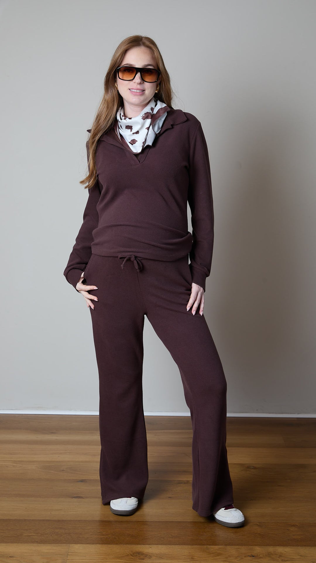 מכנס סריג להריון ולאחרי לידה | חליפת ״אלה״ | חום- שוקולד